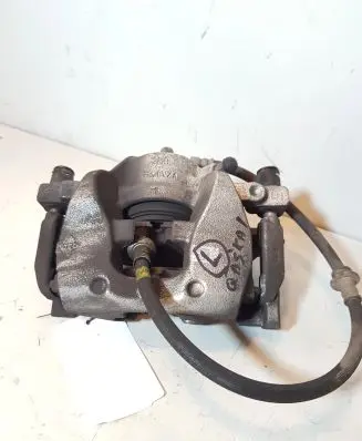 Nissan Qashqai J12 Front brake caliper