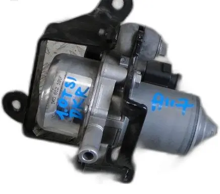 Volkswagen Polo VI Vacuum pump 