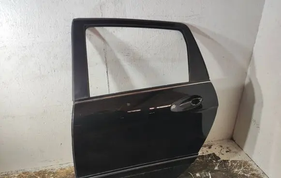 Mercedes-Benz B W245 Rear door 