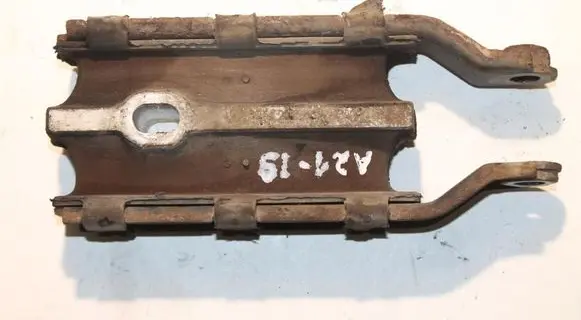Volvo XC60 Engine mount bracket 8G9N6P082BA