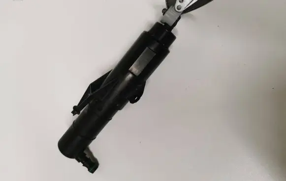Mini One - Cooper Coupe R56 Headlight washer spray nozzle 7157120 16082000