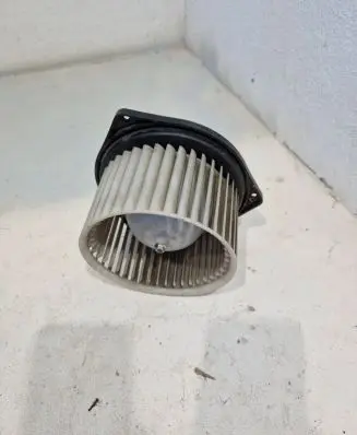 Suzuki Grand Vitara II Heater fan/blower CSA31D011