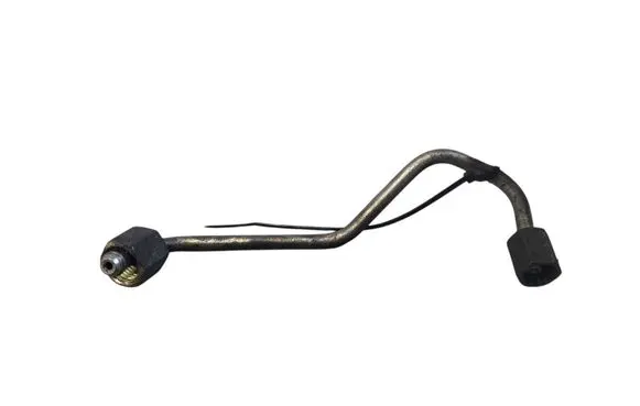 KIA Sorento Fuel injector supply line/pipe 