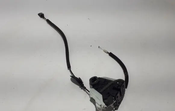 Renault Arkana Rear door lock 825027318R