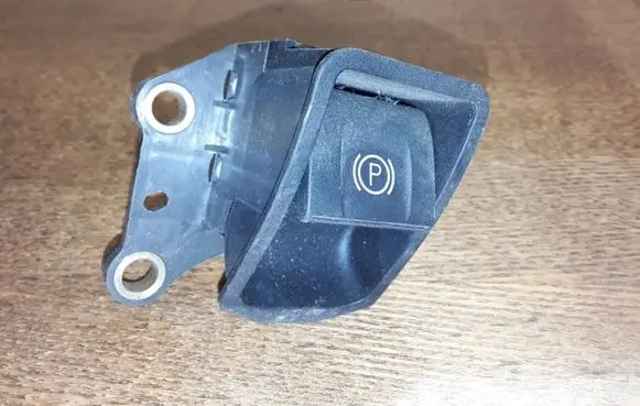 Toyota Avensis T270 Hand parking brake switch 8439005020