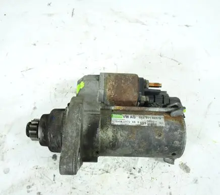 Volkswagen Golf V Starter motor 02Z911023G