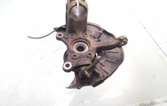 Volkswagen Caddy Front wheel hub spindle knuckle 1K06AC