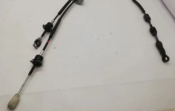 Hyundai Santa Fe Gear shift cable linkage