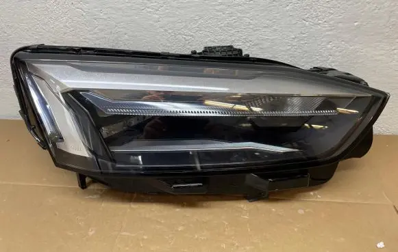 Audi A5 Headlight/headlamp 8W6941012