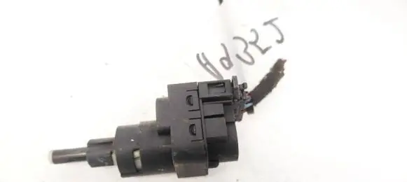 Skoda Fabia Mk1 (6Y) Brake pedal sensor switch 32866624