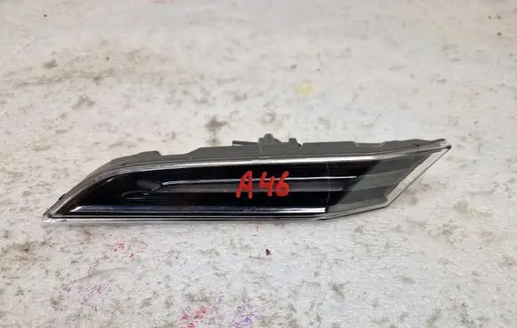 Porsche 911 992 Front bumper turn signal 992953351