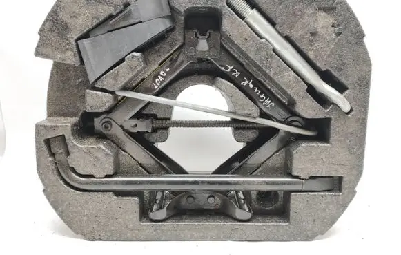Jaguar XF Tool set 