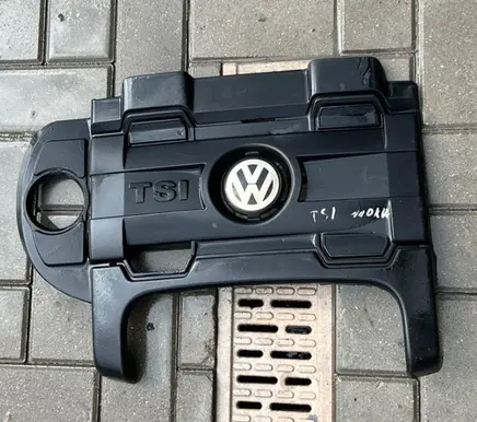 Volkswagen Golf VI Engine cover (trim)