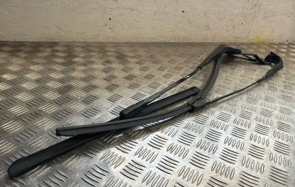 Mercedes-Benz B W247 Headlight wiper blade set A2478240300