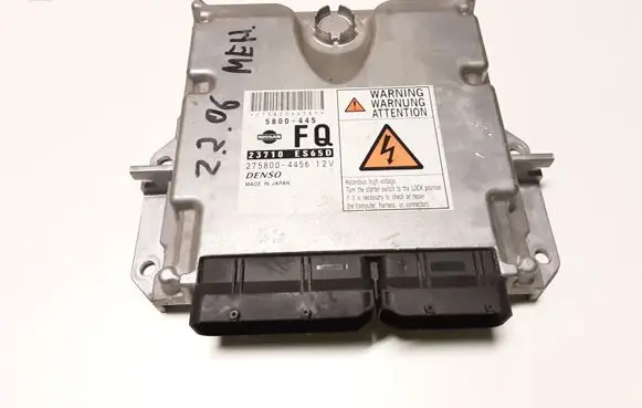 Nissan X-Trail T30 Engine control unit/module 23710ES65D 2758004456 5800445