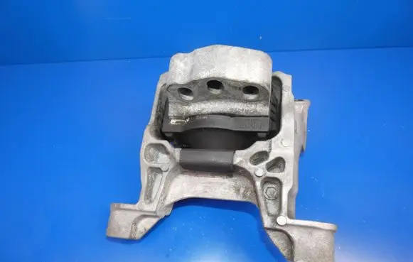 Mazda CX-5 Engine mount vacuum valve 