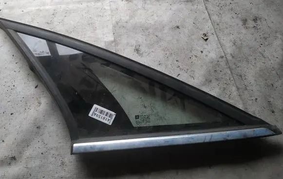 Opel Vectra C Rear side window as2