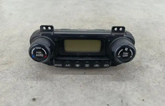 KIA Sportage Climate control/heater control trim 