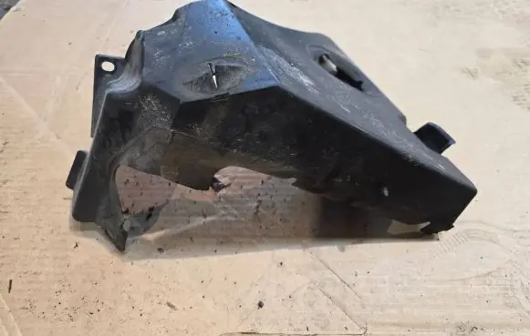 BMW 5 E39 Other engine bay part 51718235607