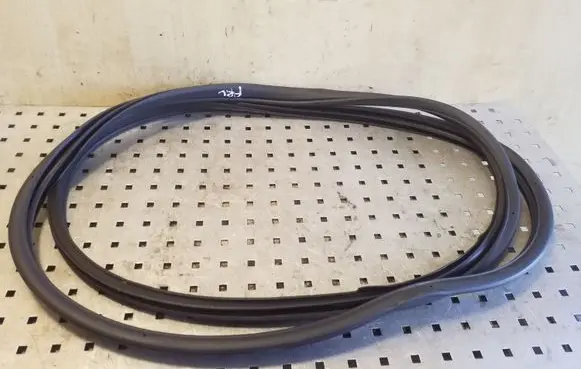 Subaru Outback Front door rubber seal
