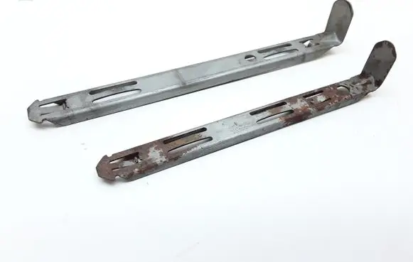 Volvo XC90 Headlight/headlamp mounting bracket 8637182 8637181