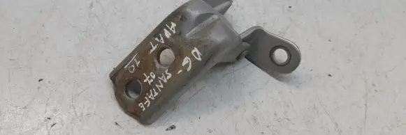 Hyundai Santa Fe Rear door lower hinge