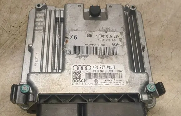 Audi A8 S8 D3 4E Engine control unit/module 4F0907401B 4F2910401P 0281012559
