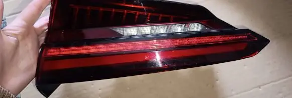 Audi A5 Tailgate rear/tail lights 8w6945094j 636592R