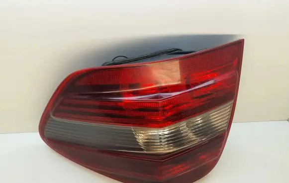 Mercedes-Benz ML W164 Rear/tail lights 404102R 404122R 404182R