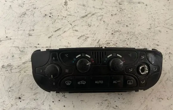 Mercedes-Benz CLK A209 C209 Climate control unit