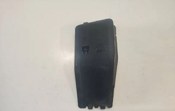 Volvo V70 Fuse box cover 30644652
