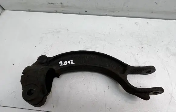 Audi A4 S4 B8 8K Lower shock absorber bracket 8K0413K