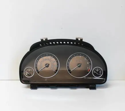 BMW 5 F10 F11 Speedometer (instrument cluster) 9249343