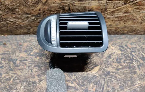Porsche Cayenne (9PA) Dashboard side air vent grill/cover trim 7L5819703A