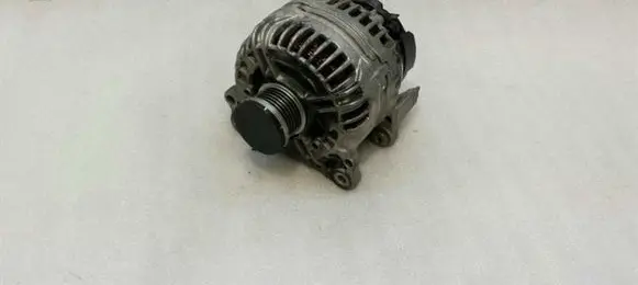 Audi A1 Generator/alternator 03C903023S