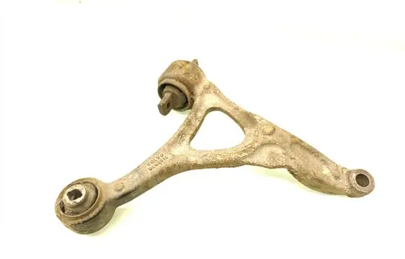 Volvo XC90 Front lower control arm/wishbone 