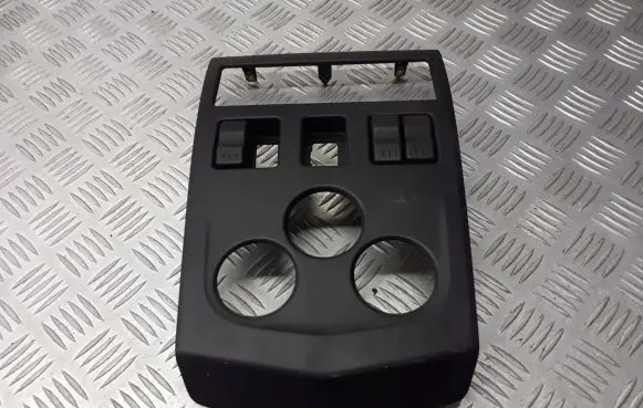 Dacia Logan I Radio/GPS head unit trim 