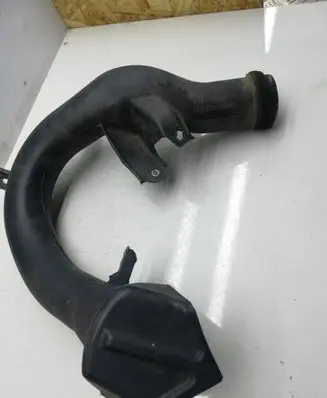 Toyota RAV 4 (XA30) Air intake duct part 1775128060
