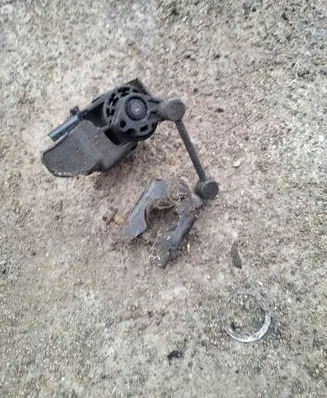 Citroen C5 Suspension ride height/mode switch 