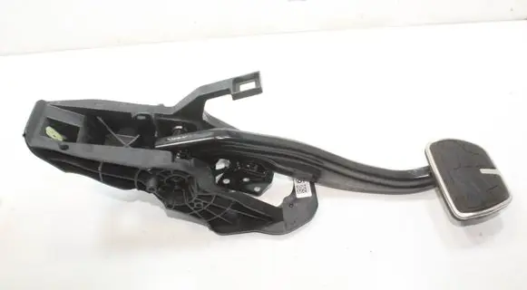 BMW iX3 G08 Brake pedal 6874274