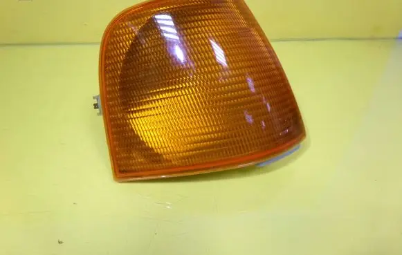 Audi 100 200 5000 C3 Front indicator light 42647R6