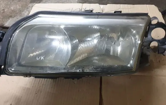 Volvo S80 Headlight/headlamp 89008458 8678546