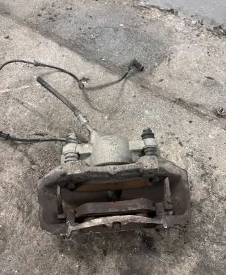 Mercedes-Benz E W212 Front brake caliper