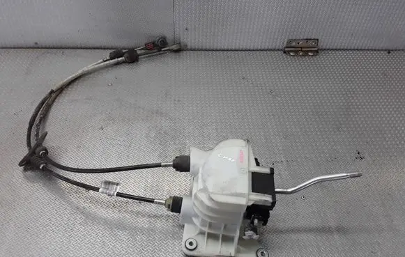 Ford C-MAX I Gear shifter/selector 8M5R7C453LKA