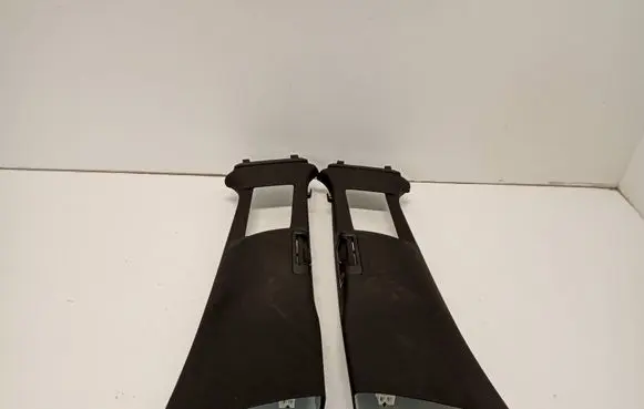 Volvo XC60 (B) pillar trim (top) 32132588 32132590 A091119