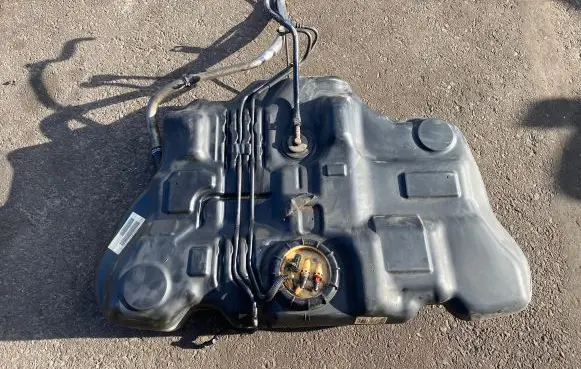 Ford Mondeo MK IV Fuel tank 7G919002EA 6G919002CG 6G919002DG
