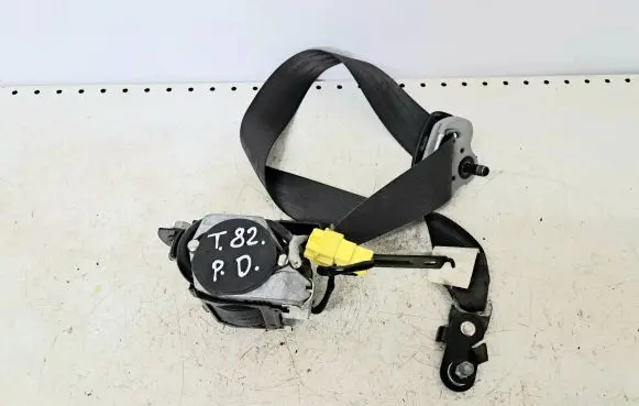 Honda FR-V Front seatbelt