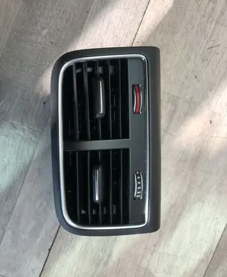 Audi Q5 SQ5 Rear air vent grill 8K0819203