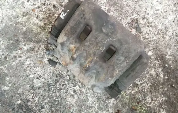 Subaru Outback Front brake caliper