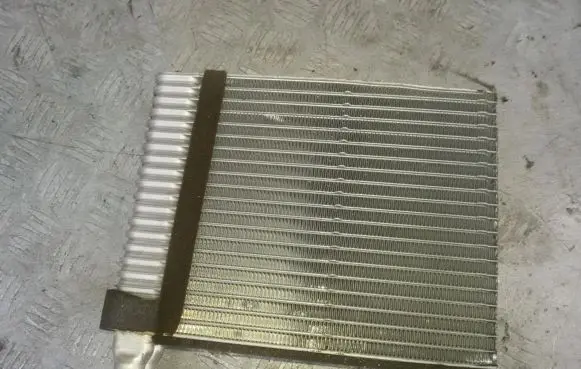 Ford Focus Heater blower radiator